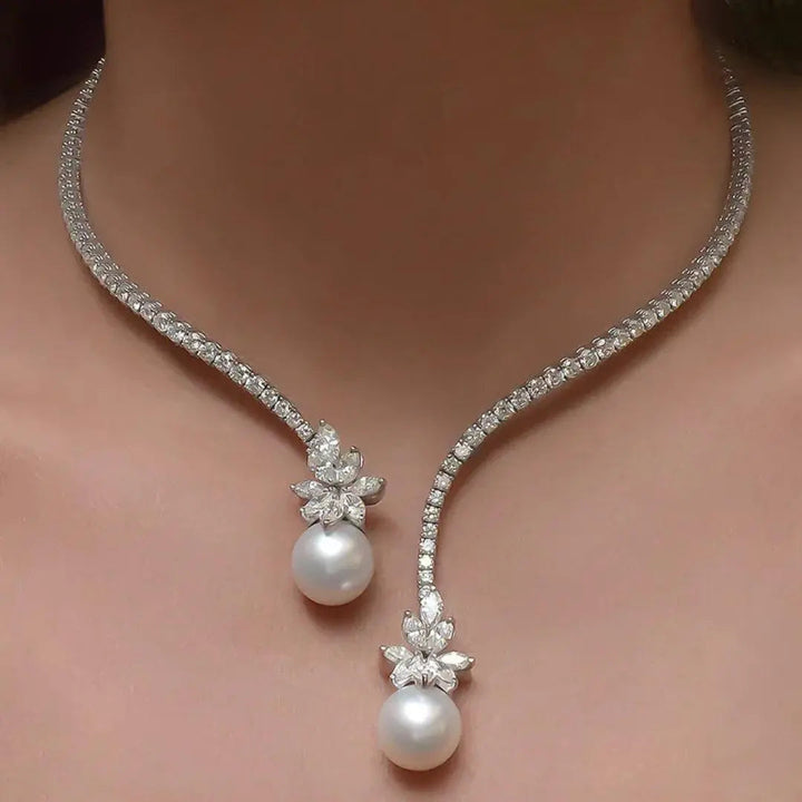 Vionelise™ Elegant Collar with Pearls and Shiny Sterling Silver