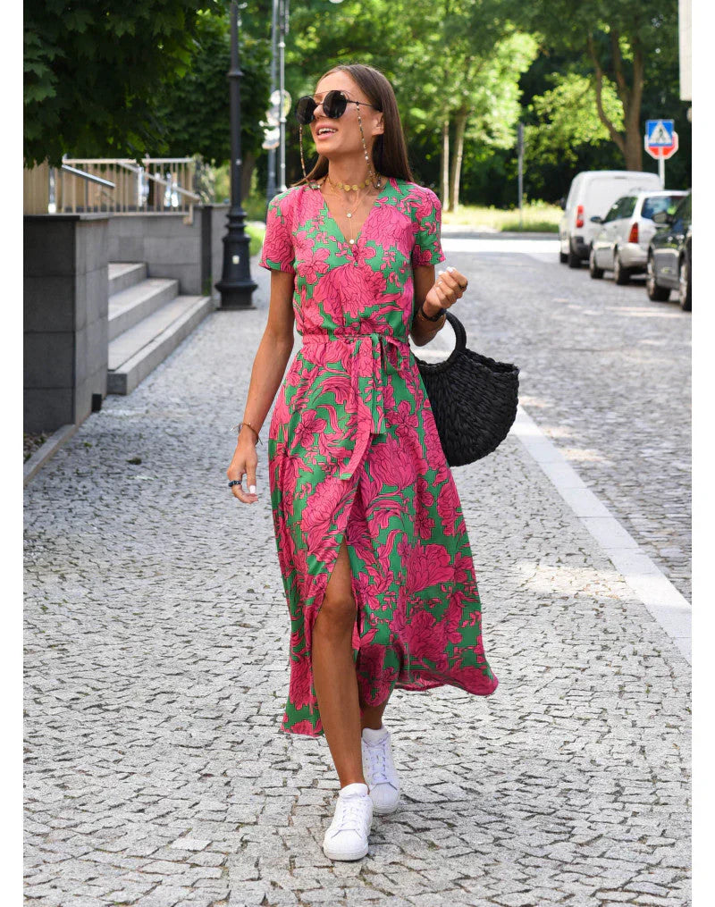 Delia™ Elegant Dress with V-Neck and Shaping Cut