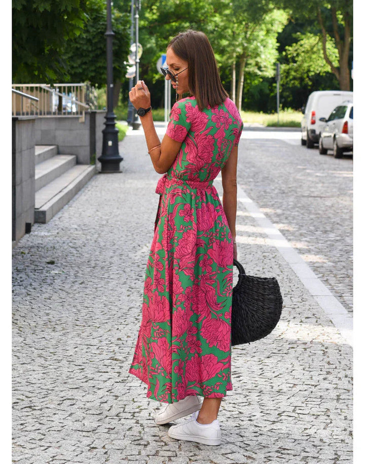 Delia™ Elegant Dress with V-Neck and Shaping Cut